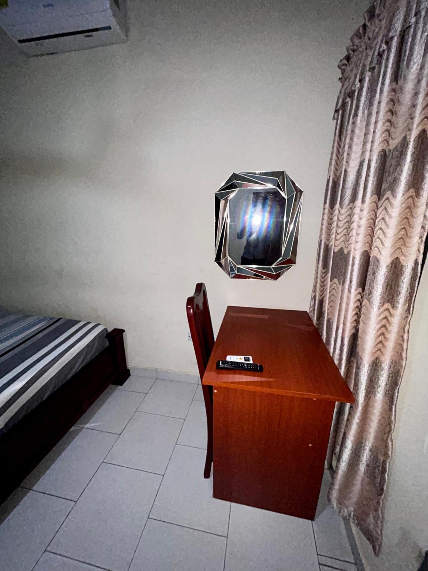 Jessie Hotel Adenta 객실 사진